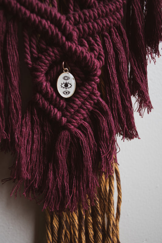 Eye-Spy Wall Hanging